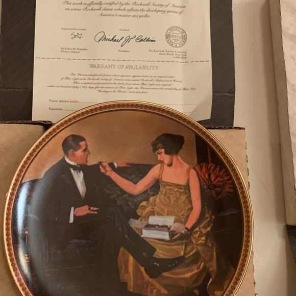 Lots of 2 Knowles fine China collector plates Norman Rockwell Flirting Birthday - Picture 2 of 7
